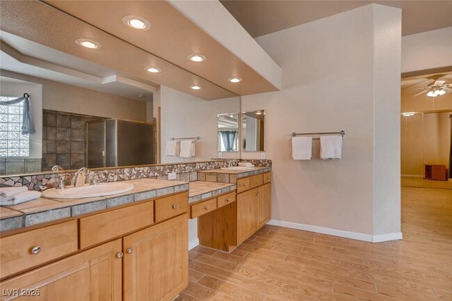 Building Photo - 1870 Columbia Crest Ct