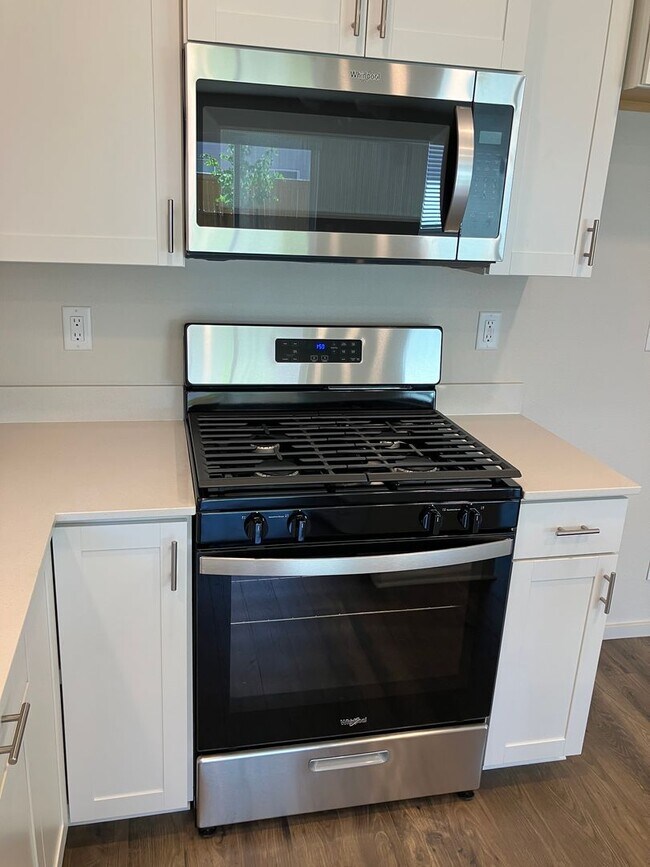 Building Photo - Brand New Three Bedroom Home in East Park Village!