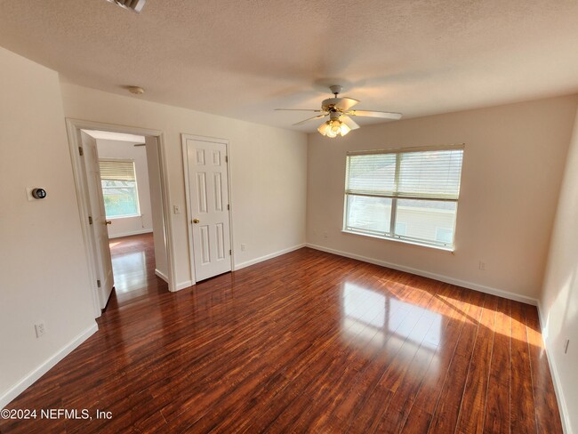 Building Photo - 4432 Summer Walk Ct