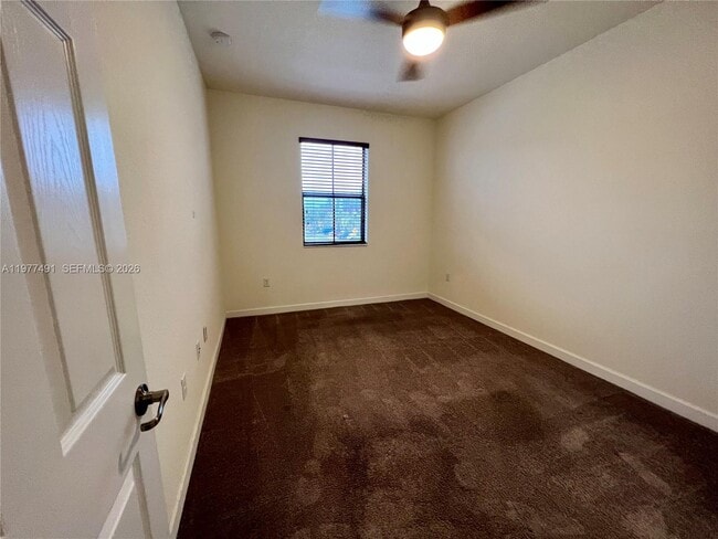 Building Photo - 15000 SW 119th Ln