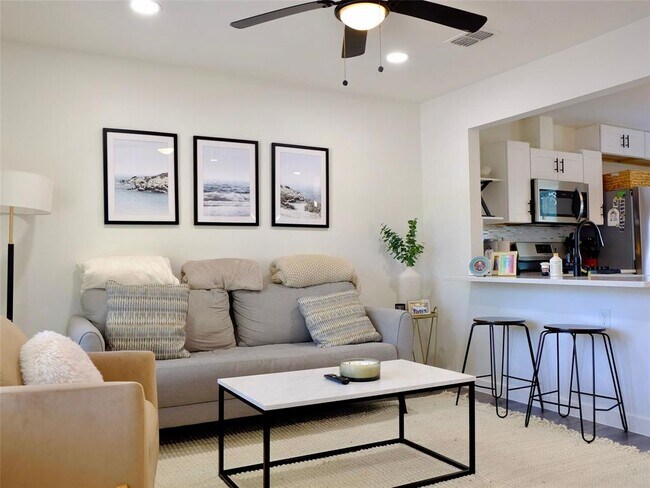 Building Photo - 1401 Marcus Pl