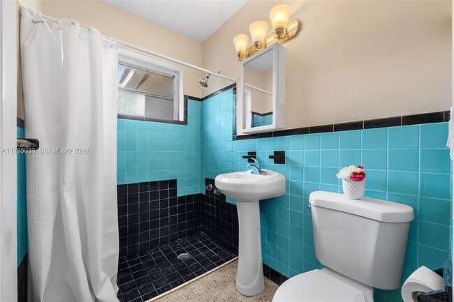 Building Photo - 1840 SW 63rd Ave