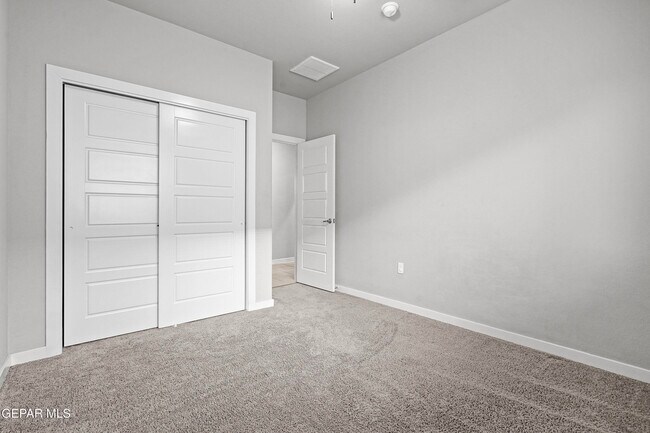 Building Photo - 6981 Black Mesquite Dr