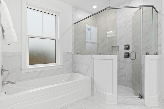 Building Photo - 105 Seaboard Ln