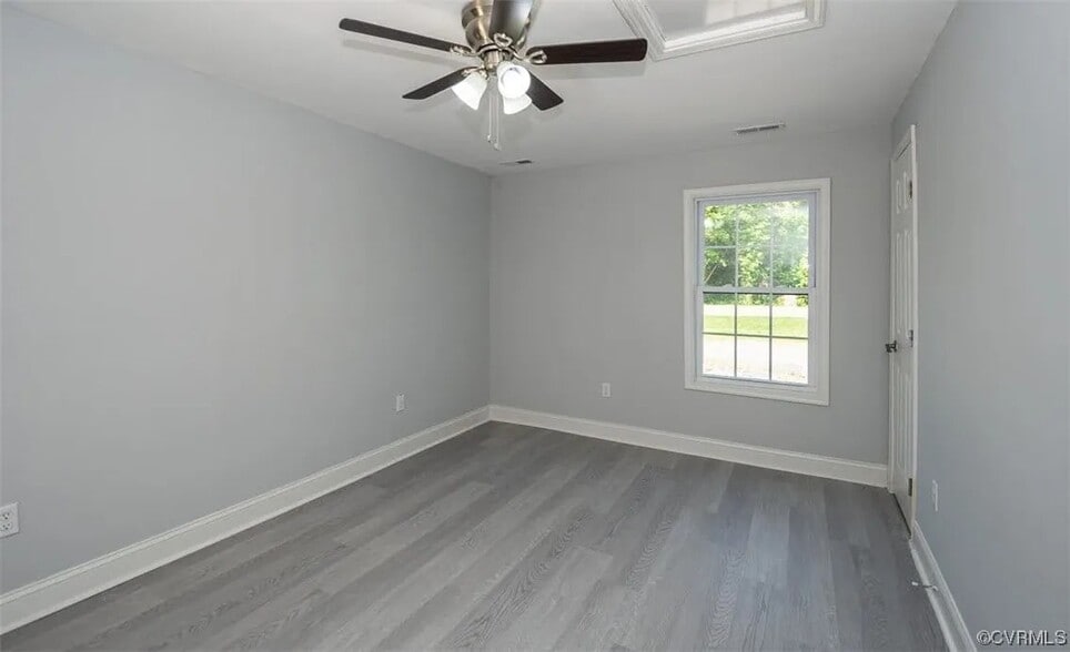 Building Photo - 10539 Greenwood Rd