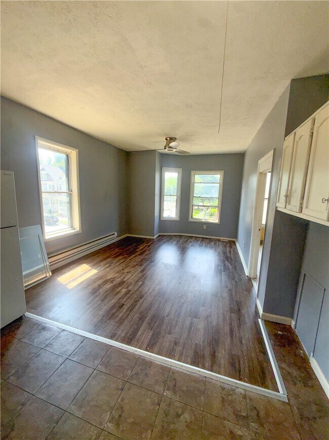Building Photo - 308 Reynolds St