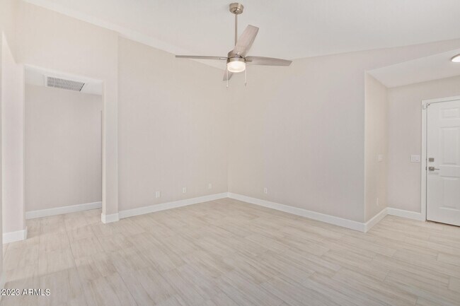 Building Photo - 11211 W Heatherbrae Dr