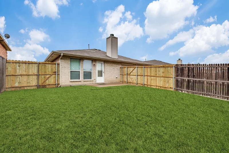 Building Photo - 1611 Venus Dr E