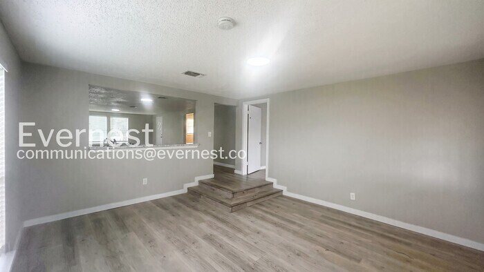 Building Photo - 1224 Plum St