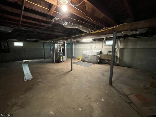 Building Photo - 76 Liberty St