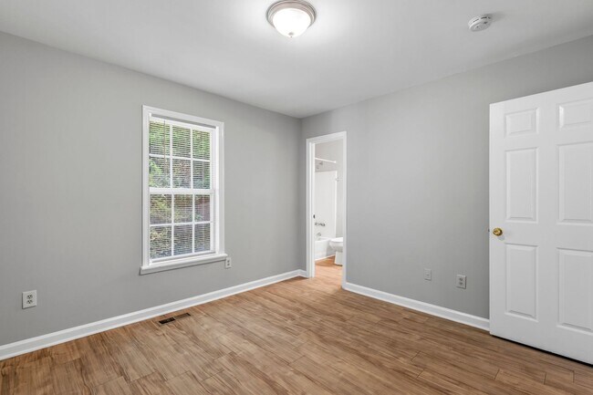 Building Photo - 1811 Cody Ave