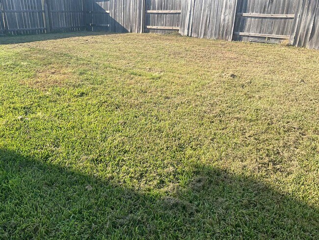 Building Photo - 22303 Stoney Ravine Dr