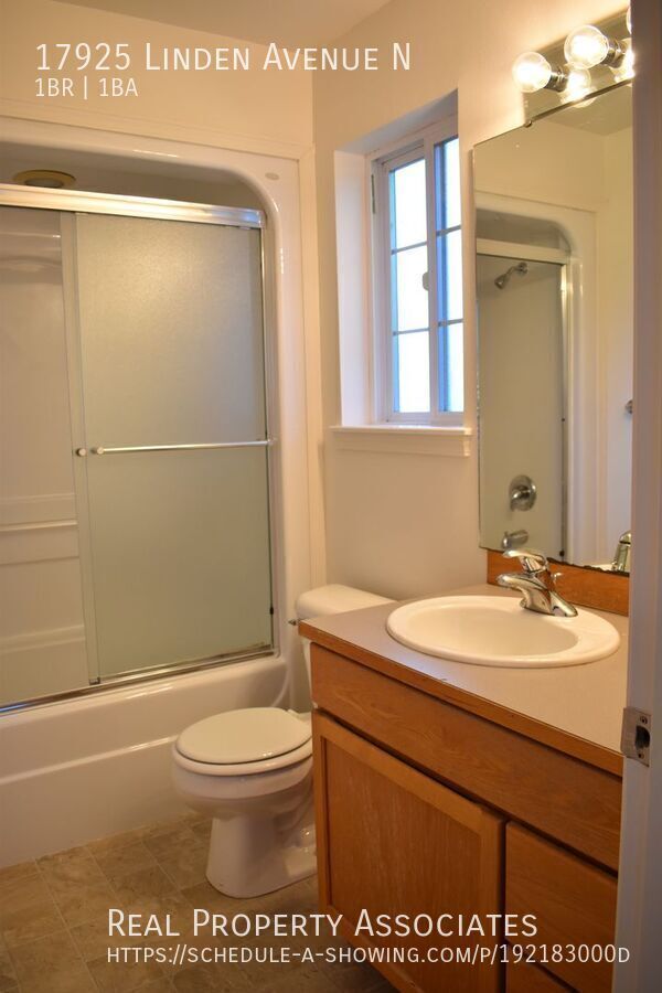 Building Photo - 17925 Linden Ave N