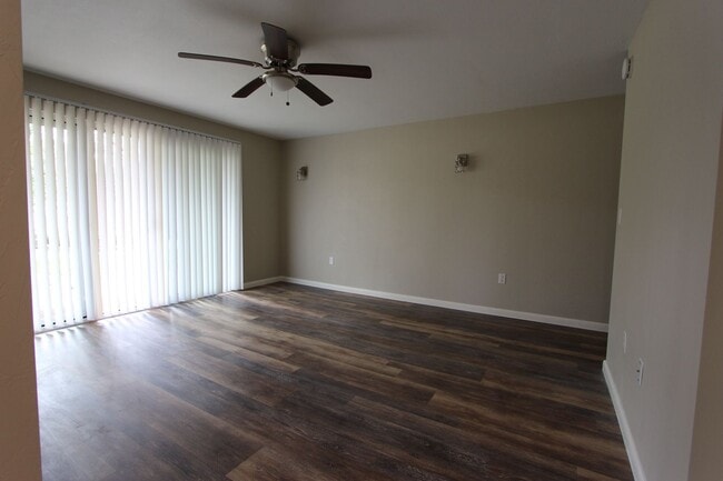 Building Photo - TRENT 550