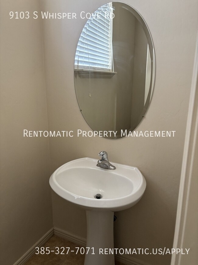 Building Photo - 9103 Whisper Cove Rd