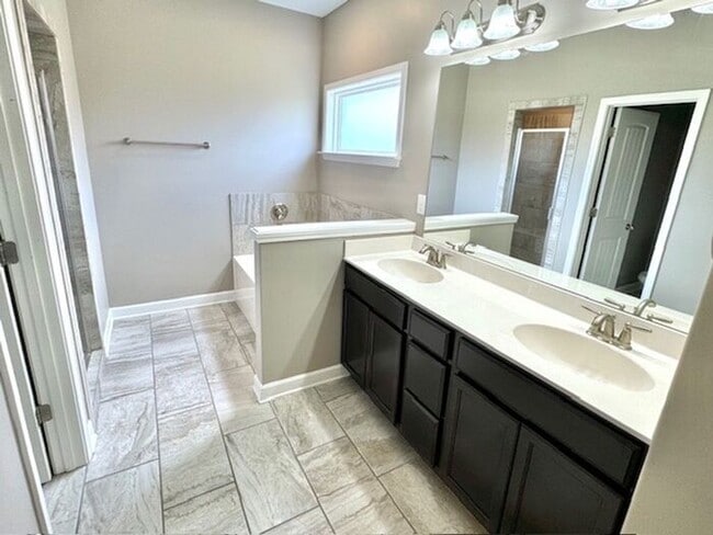 Building Photo - Now Leasing! 4-Bedroom 3 Bath Home In Olive Branch, Highly Rated Schools