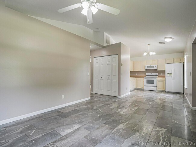 Building Photo - 1456 25th Ct SW