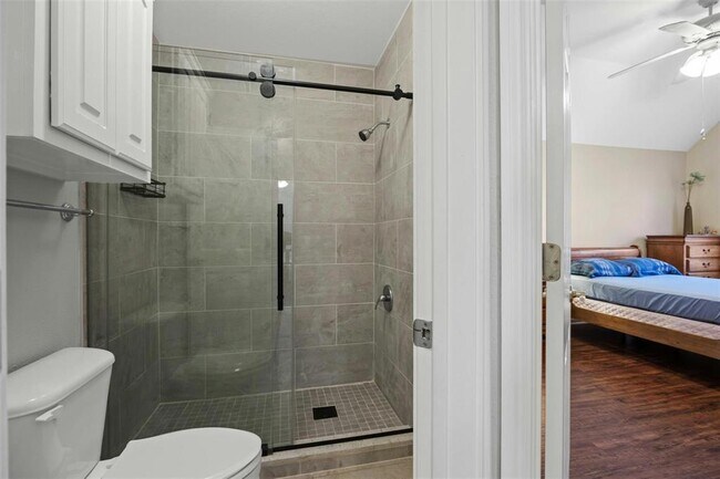 Building Photo - 10700 Hastings Ln