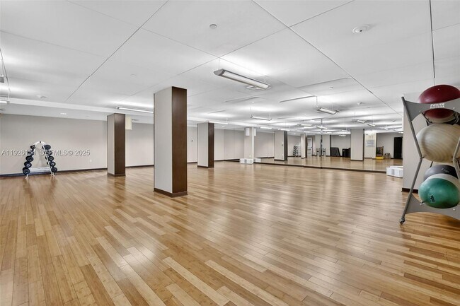 Building Photo - 3301 NE 183rd St