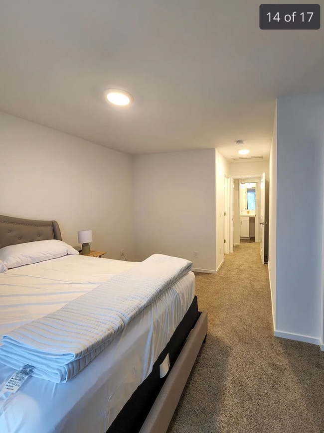 Building Photo - Fully Furnished Short-Term Rental | All Ut...