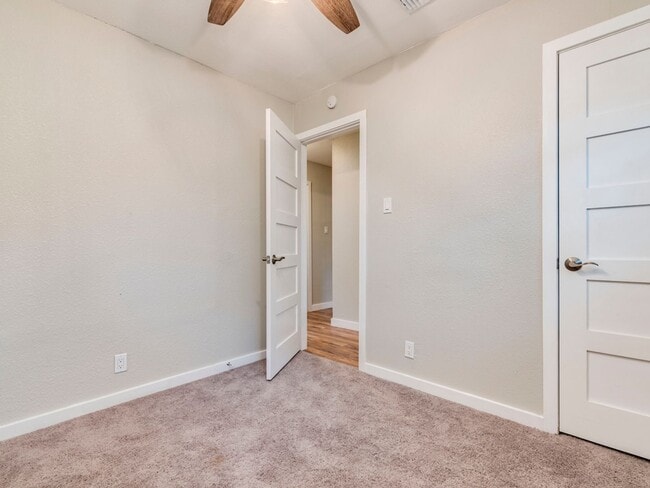 Building Photo - Fully Remodeled 4BR Home in East Austin – Modern Upgrades & Spacious Yard