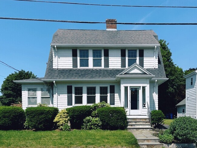 Building Photo - 18 Edgehill Rd
