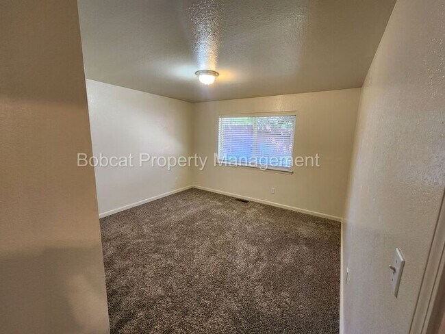 Building Photo - 1331 Chichester Dr