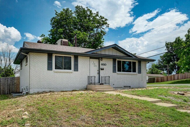 Building Photo - $2,700 - 3 Bed, 1 Bath Home in Arvada with...