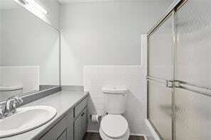 Building Photo - 5560 Kingsport Dr