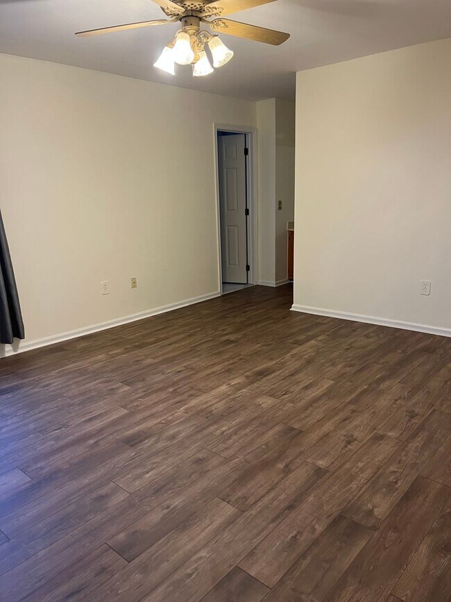 Building Photo - Lovely Bethlehem Township single family ho...