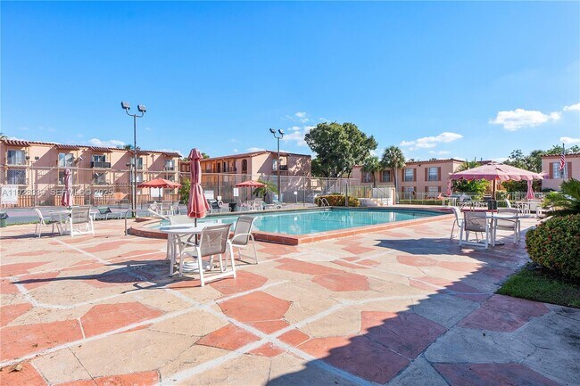 Building Photo - 7205 Miami Lakes Dr