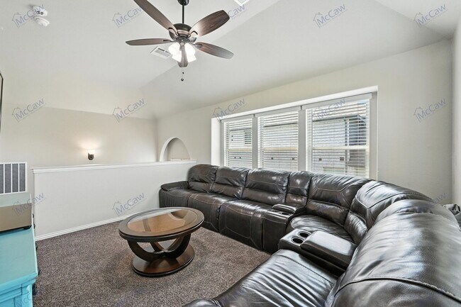 Building Photo - 3829 Honey Grove Dr