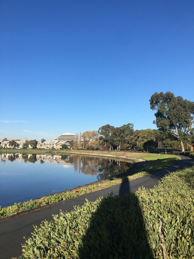 Building Photo - 815 Sea Spray Ln