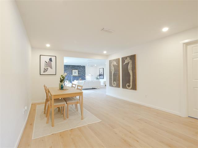 Building Photo - 312 W Little Creek Rd