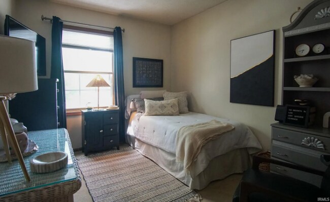 Building Photo - 2 Bedroom Lafayette Home!!