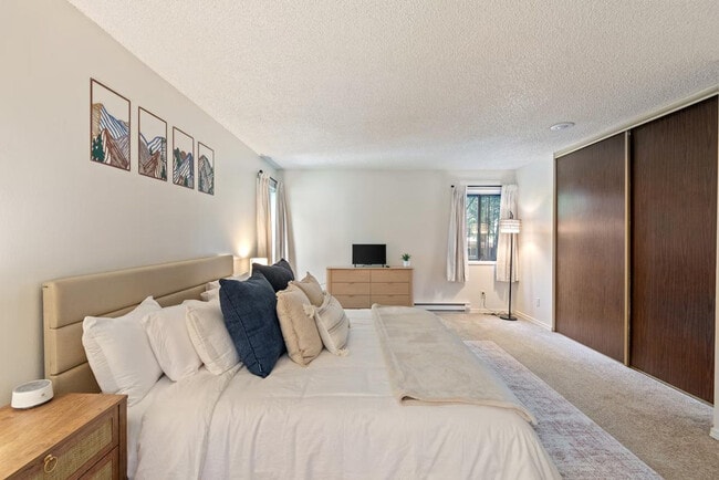 Building Photo - 6630 SW Capitol Hwy