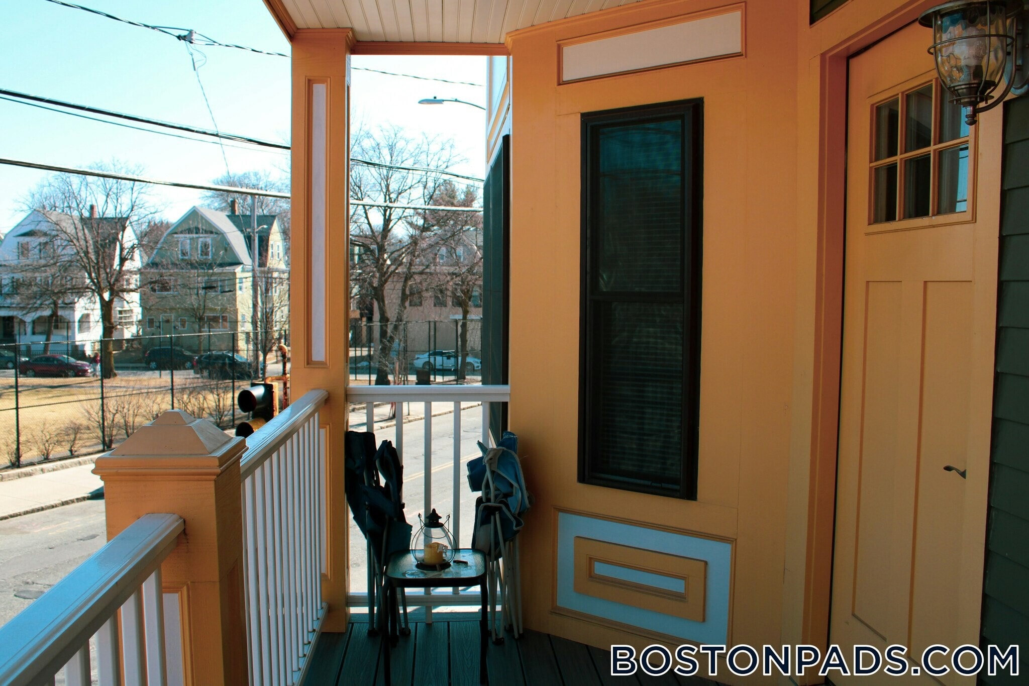 Building Photo - 118 Holland St