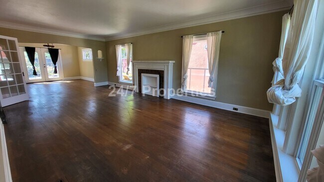 Building Photo - 2024-4624MF