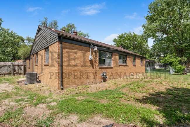 Building Photo - 7315 W Galoway