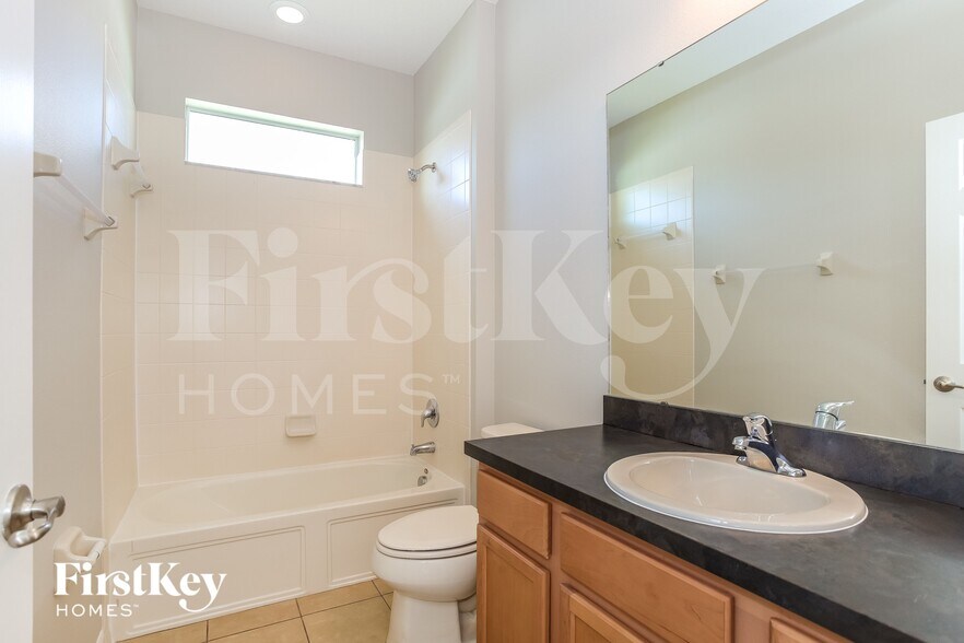 Building Photo - 3000 Lady Mae Ln