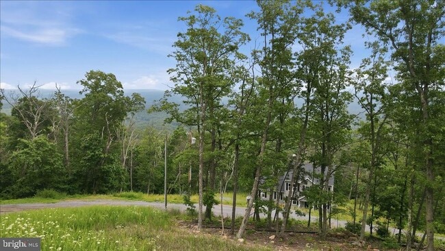 Building Photo - 1617 Tomahawk Trail