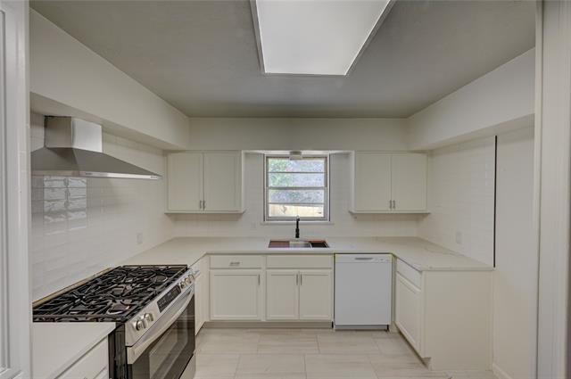 Building Photo - 3843 Holliday Rd