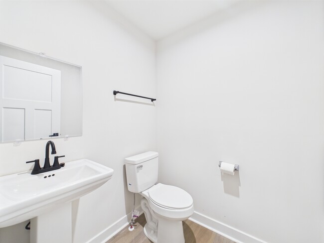 Building Photo - 1416 Bridgeford Dr NW