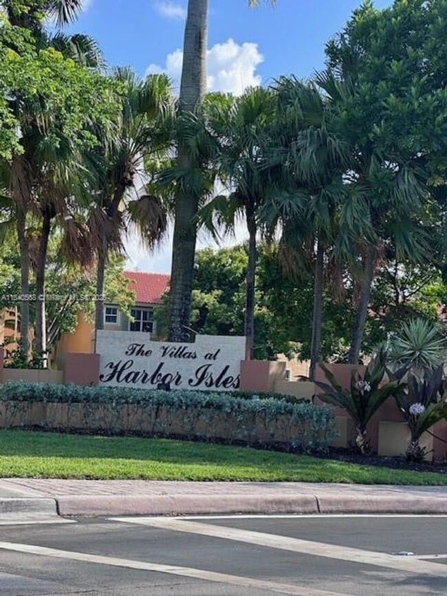 Building Photo - 4906 Schooner Dr