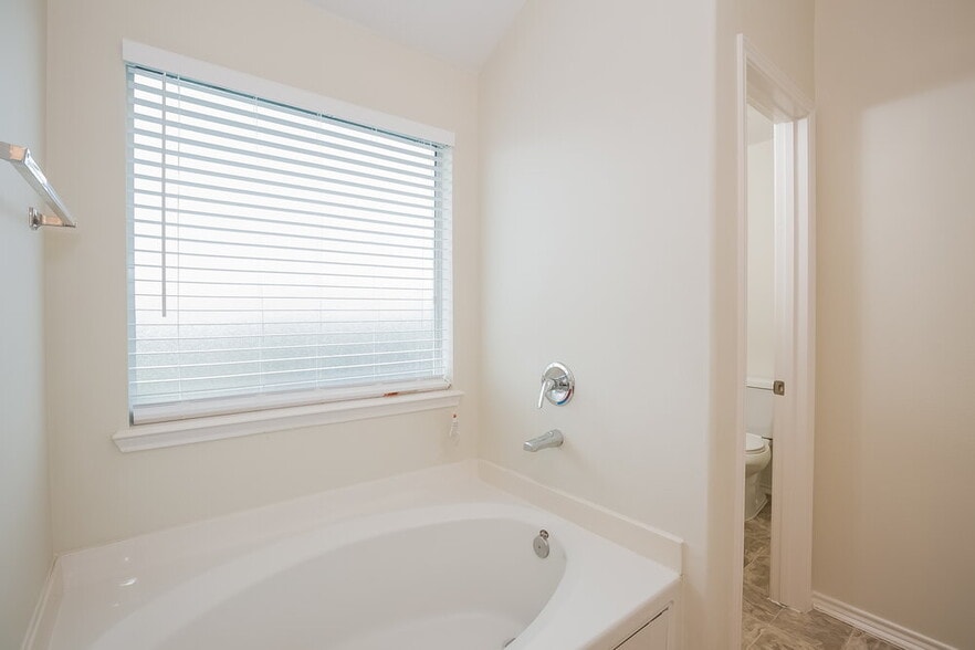 Building Photo - 16347 Bantam Ridge Ct