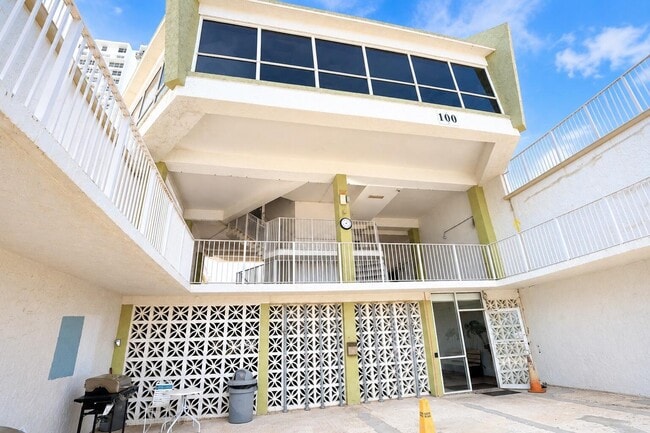 Building Photo - 101 Briny Ave
