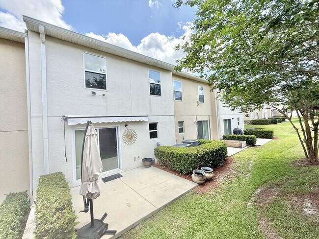Building Photo - 3824 Exeter Ln
