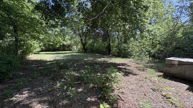 Building Photo - 6516 Anderson Dr