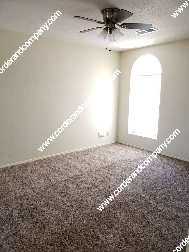 Building Photo - Nice 3 Bedroom, 2 Bathroom, 2 Car Garage a...