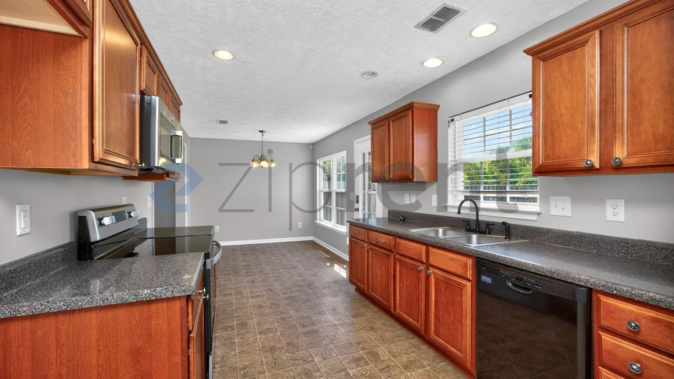 Building Photo - 4041 Sequoia Trail